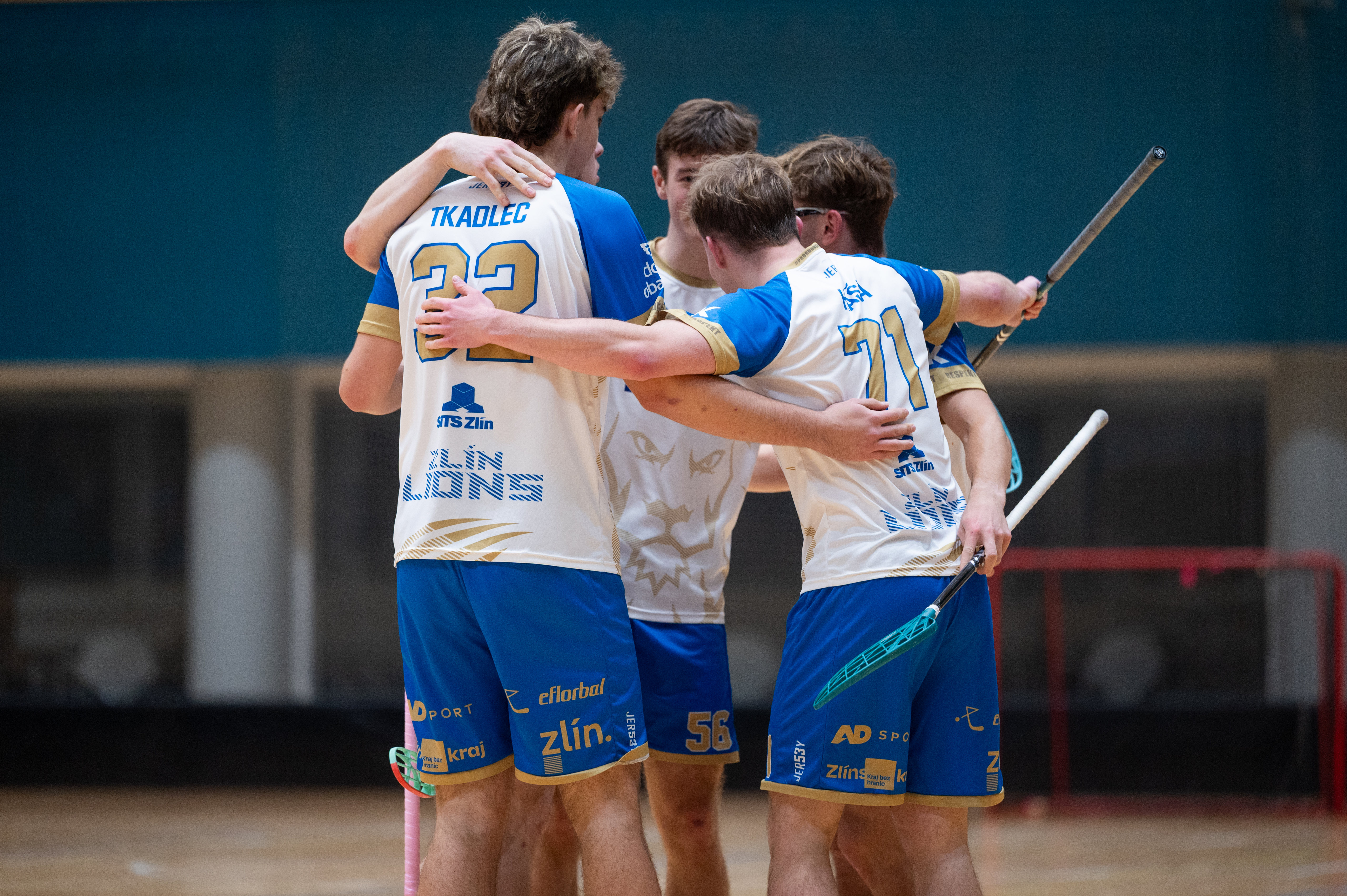 Mu�i vyr�ej� za prodlou�en�m v�t�zn� s�rie do P�erova