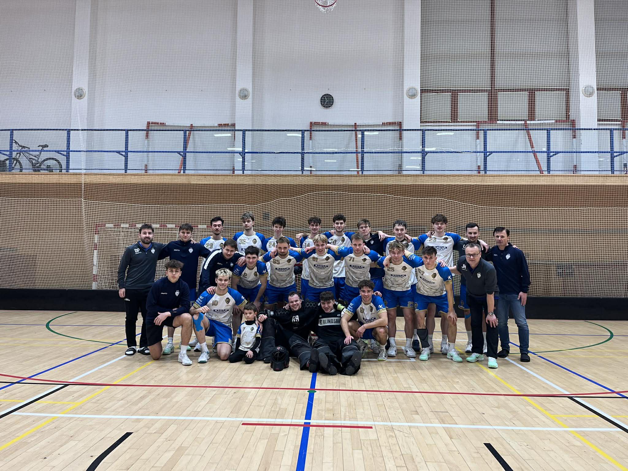 Lvi si v novoro�n�m utk�n� poradili s Troopers a na �ele tabulky maj� u� osmibodov� n�skok