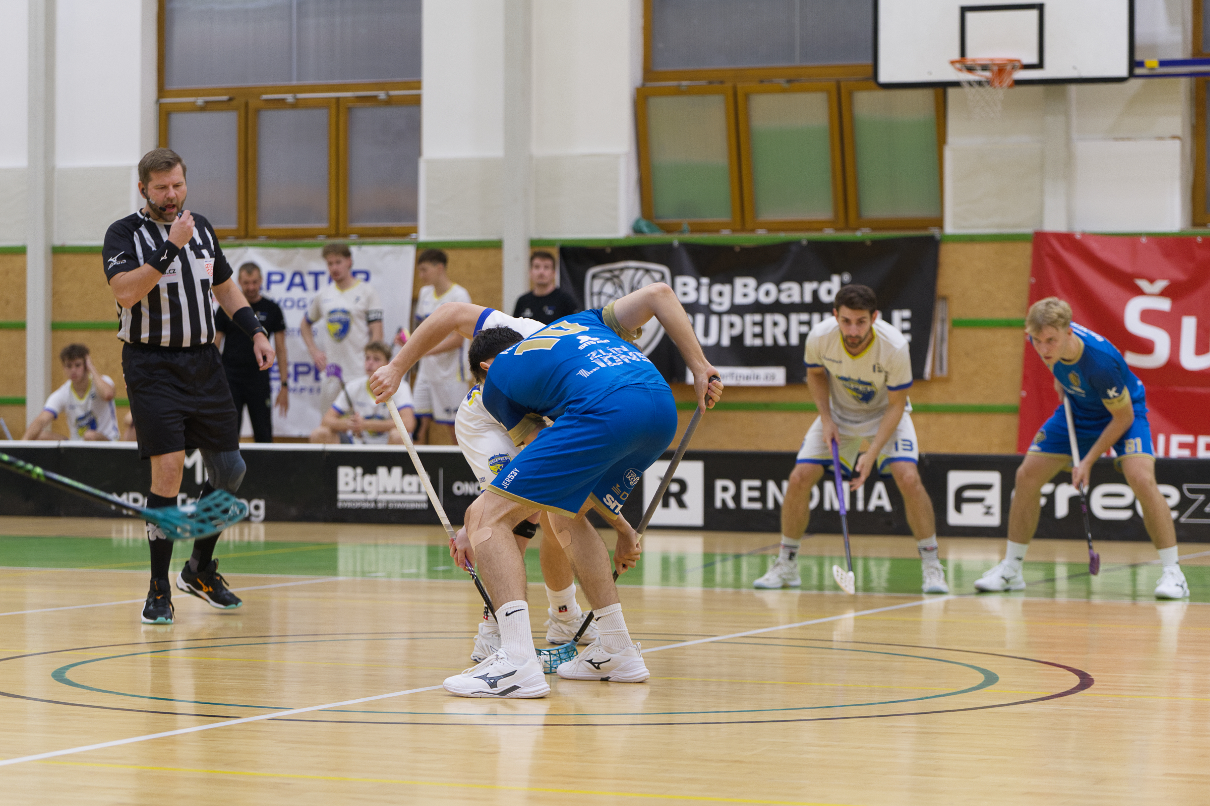 REPORT | Mu�i ve venkovn�m duelu podlehli �umperku