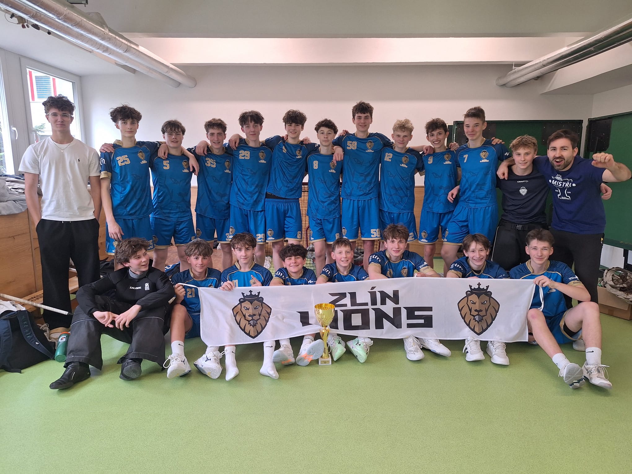 Star�� ��ci ovl�dli z�kladn� ��st a �ek� je Final Four a Poh�r budouc�ch mistr�